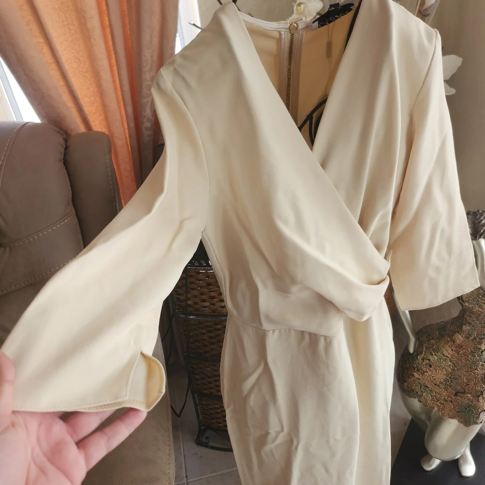 Closet London button side wrap midi dress in ecru size 4 NEW